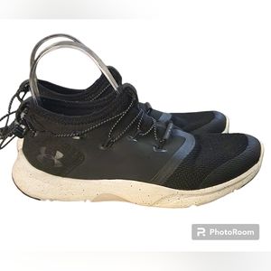 Under Armour Sneakers